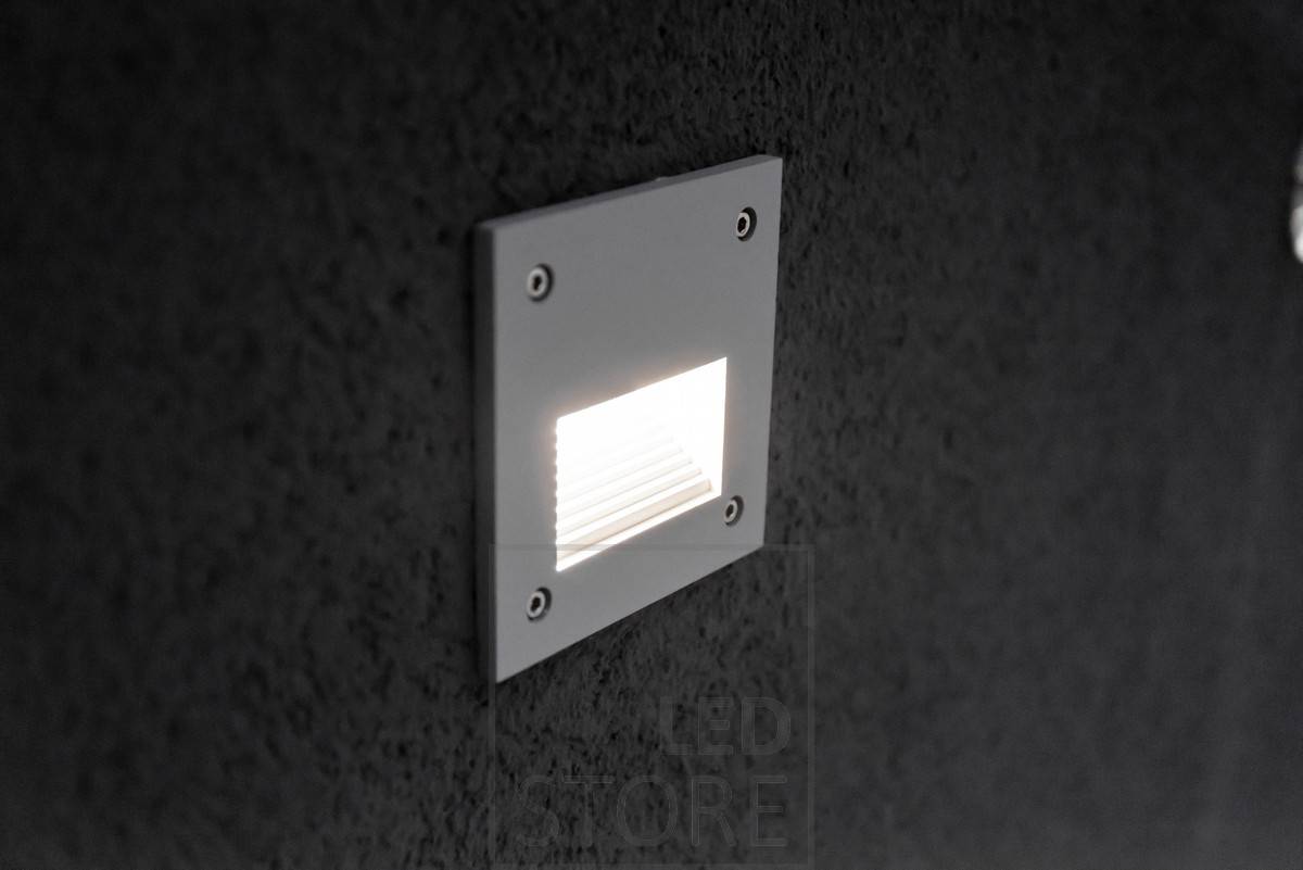 LED vrtačka/nástěnné svítidlo IN-WALL OUT 2 HARMAA je odolné proti vlhkosti (IP55). Osvětlení průchodů vytváří bezpečnost a pohodlí. Ledstore.fi